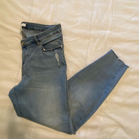 H&M Mid Rise Skinny Stretch Jeans - Picture 2 of 8